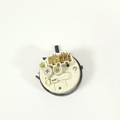 Прессостат стиральной машины Indesit 160015915.03 вид сзади 1