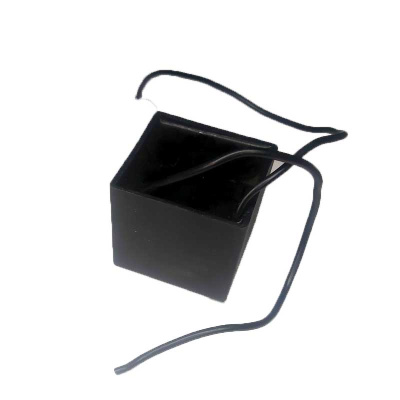 Конденсатор пусковой 10 мкФ 450 В 43x40 CBB60 10 мкф KD003 гибкие выводы, квадрат - вид сбоку