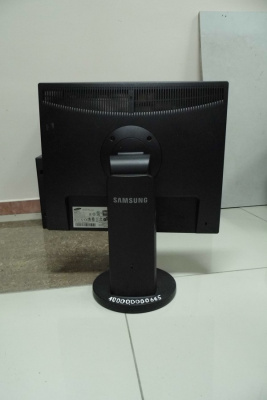 LCD монитор Samsung 943N (2)