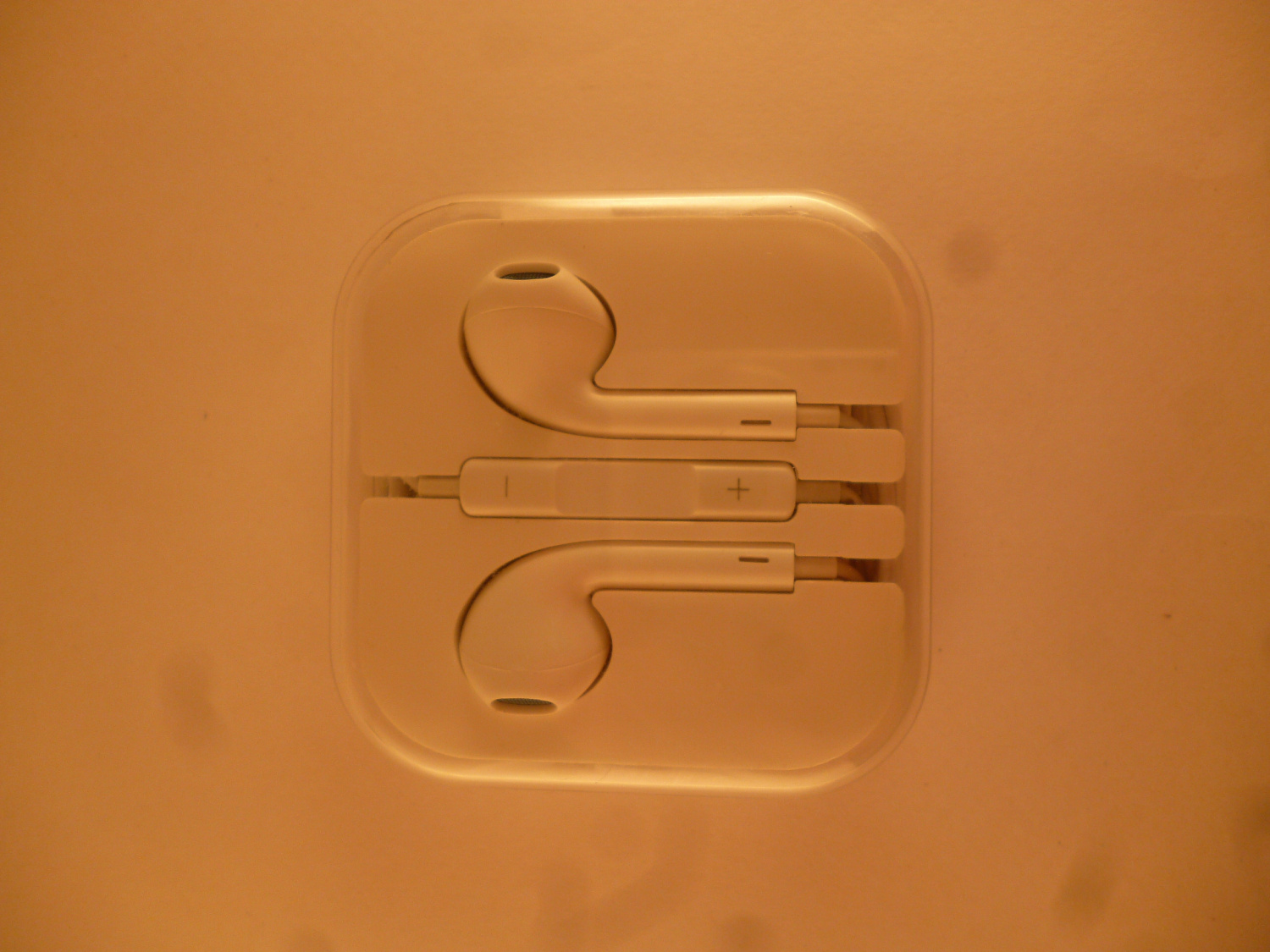 Наушники-вкладыши для  iPod iPhone с микрофоном, белые