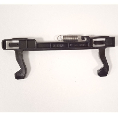 Крючок (защёлка) двери микроволновой (СВЧ) печи MFG63839001 LG